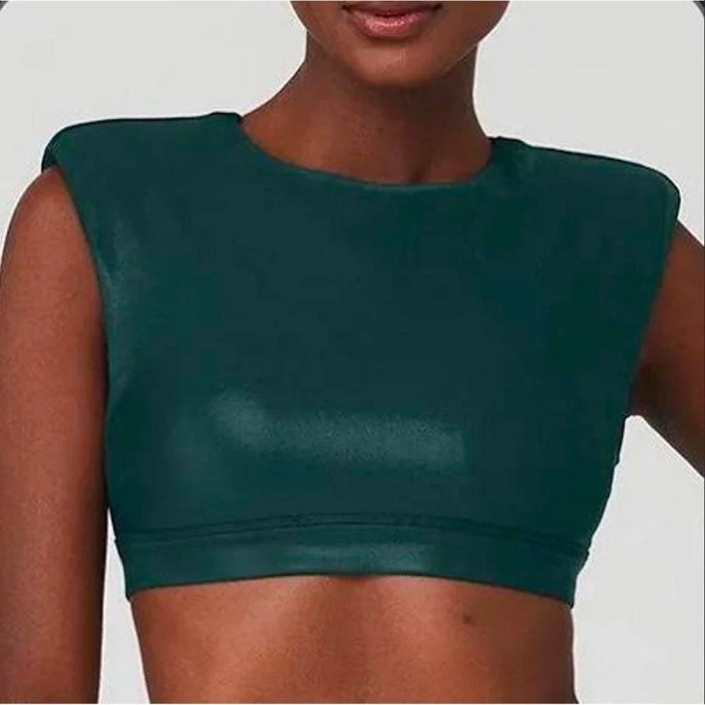 Alo Yoga Super Shine Flash Bra Emerald Green Metallic Shoulder Pads Streetwear